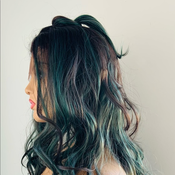 Gorgeous Black/Green 13x4 Lace Front Synthetic Wig - Picture 6 of 13